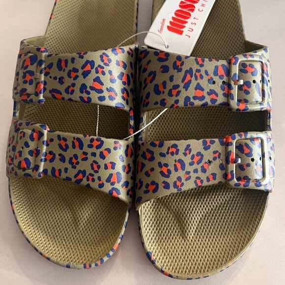 Freedom Moses Cheetah Kahki Slides Sandals. NWT - Picture 3 of 7